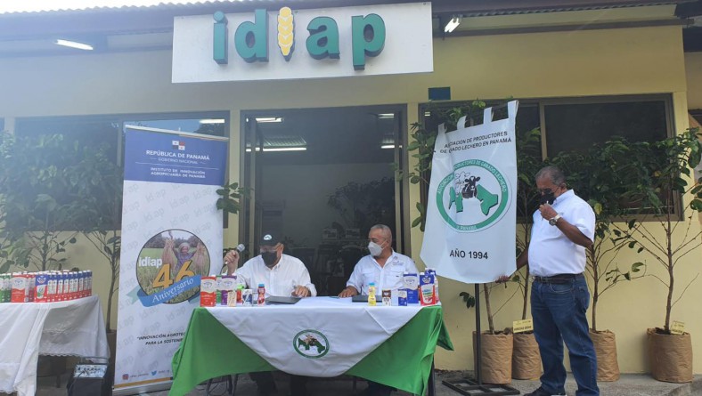 FIRMA DE MEMORANDO DE ENTENDIMIENTO IDIAP & APROGALPA