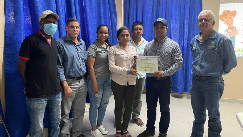 RECONOCIMIENTO ESPECIAL AL DR. AUDINO MELGAR DEL IDIAP