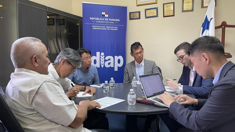 IDIAP SE REUNE CON TÉCNICOS DE LA AGENCIA DE COOPERACIÓN INTERNACIONAL DE JAPÓN