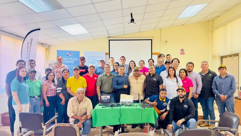 IDIAP IMPULSA LA APICULTURA CLIMÁTICAMENTE INTELIGENTE EN LOS ECOSISTEMAS DE MANGLAR