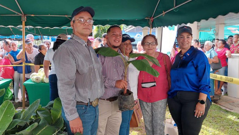 IDIAP PARTICIPA EN FERIA INTERINSTITUCIONAL EN CHIRIQUÍ