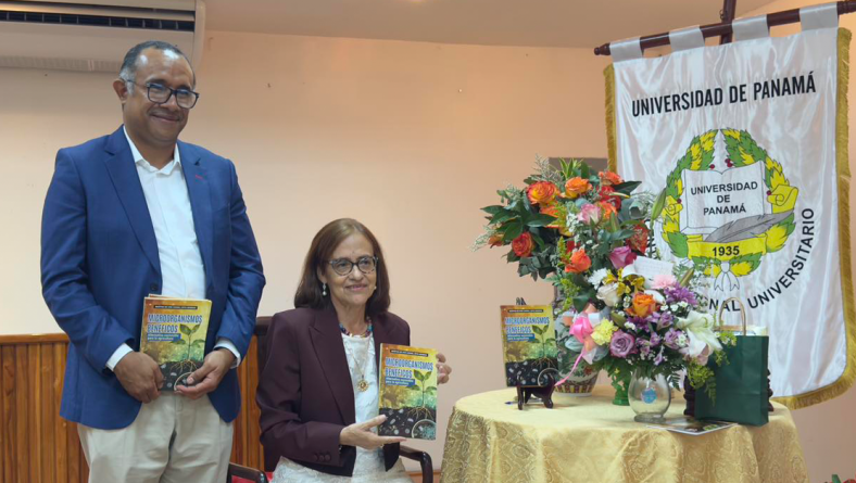 EL DR.RITO HERRERA PRESENTA COMO COAUTOR LA OBRA «MICROORGANISMOSS BENÉFICOS:ALTERNATIVA SOSTENIBLE PARA LA AGRICULTURA»