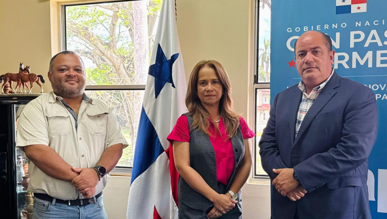 IDIAP RECIBE VISITA DEL COORDINADOR DE PROYECTOS DE LA SECRETARÍA DE METAS PRESIDENCIALES.