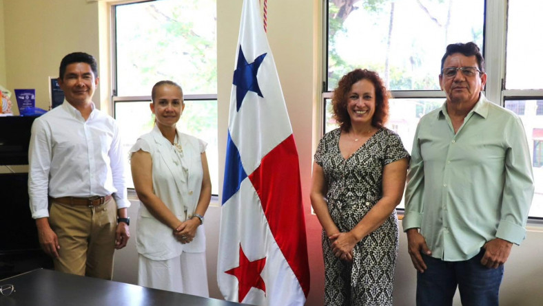 RECIBIMIENTO DE LA DRA.MARÍA JESPUS ALCALDE ALDEA