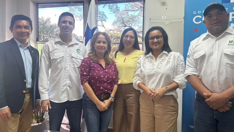 IDIAP SE REUNE CON EL CIAT PARA FORTALECER LA COOPERACION CIENTÍFICA Y TECNOLÓGICA