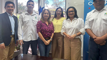 IDIAP SE REUNE CON EL CIAT PARA FORTALECER LA COOPERACION CIENTÍFICA Y TECNOLÓGICA