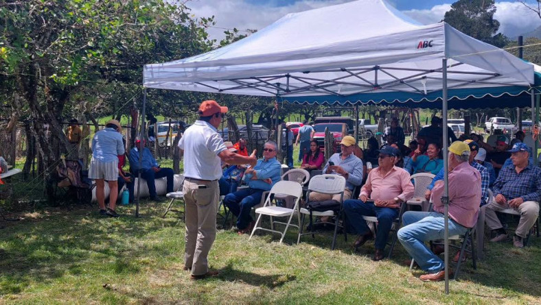 IDIAP PARTICIPÓ DEL DÍA DE CAMPO OVINO CAPRINO EN TIERRAS ALTAS