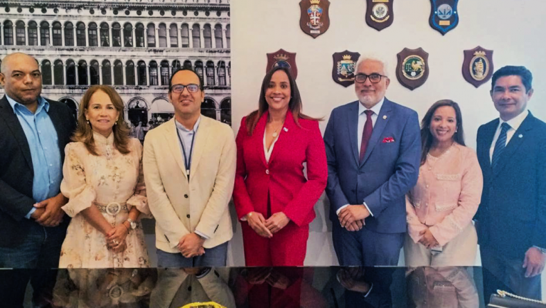 LA DIRECTORA GENERAL DEL IDIAP SE REUNE CON AGREGADO COMERCIAL DE LA EMBAJADA DE ITALIA EN PANAMÁ