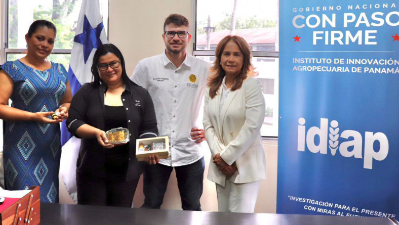 IDIAP RECIBE VISITA DEL CONSULTOR INTL. R. OSPINA DE LA ESCUELA DE APICULTURA DE MEDELLÍN