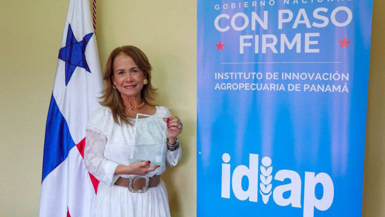 IDIAP RECIBE RECONOCIMIENTO DE PARTE DE INDICASAT AIP
