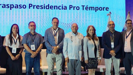DIRECTORA GENERAL PRESENTA TRABAJO DEL IDIAP DURANTE CONGRESO REGIONAL EUDR & DATA