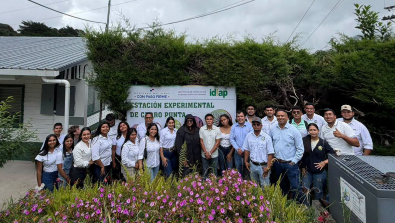 LA ESTACIÓN EXPERIMENTAL DEL IDIAP EN CERRO PUNTA RECIBIÓ LA VISITA DE ESTUDIANTES DEL TERCER AÑO DE LA FACULTAD DE CIENCIAS AGROPECUARIAS DE LA UNIVERSIDAD DE PANAMÁ